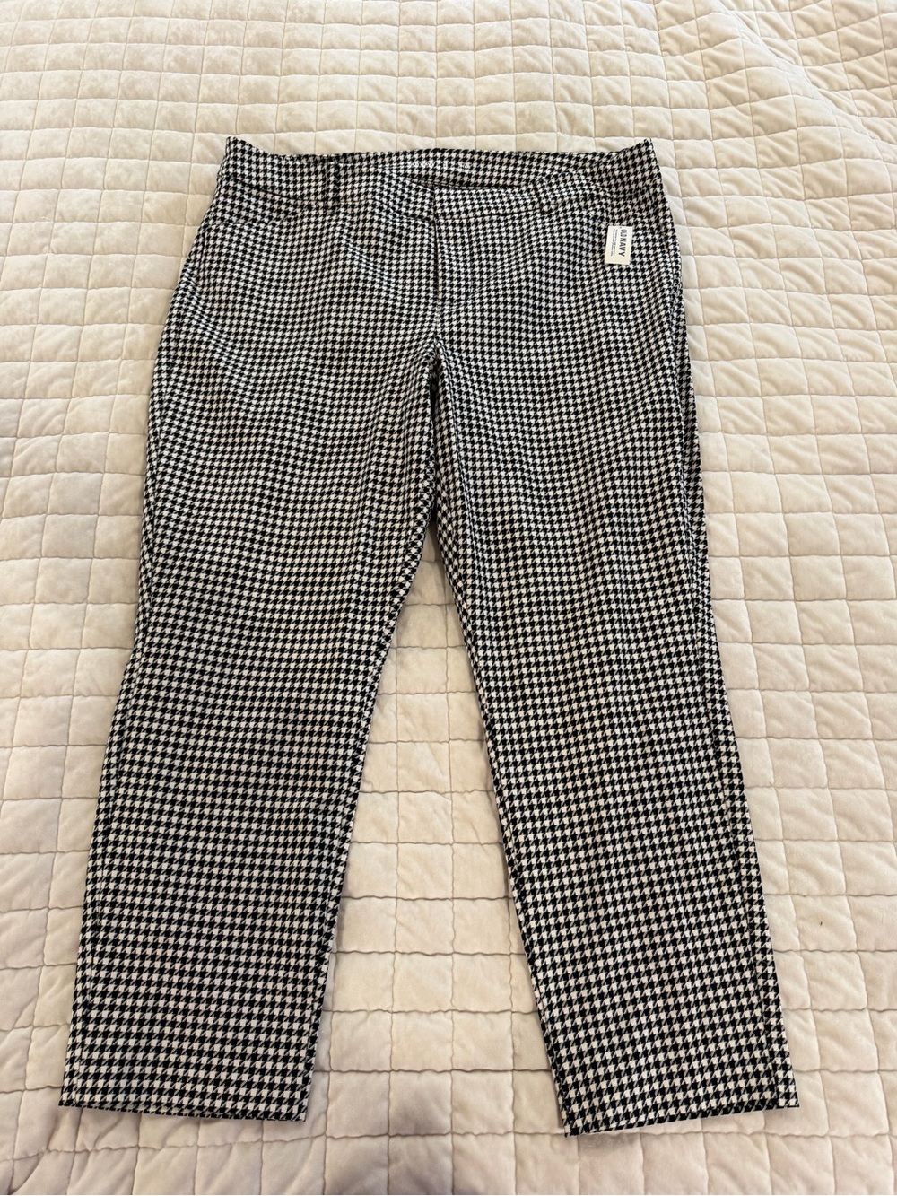 NWT Old Navy Pixie Pant Black & White Houndstooth